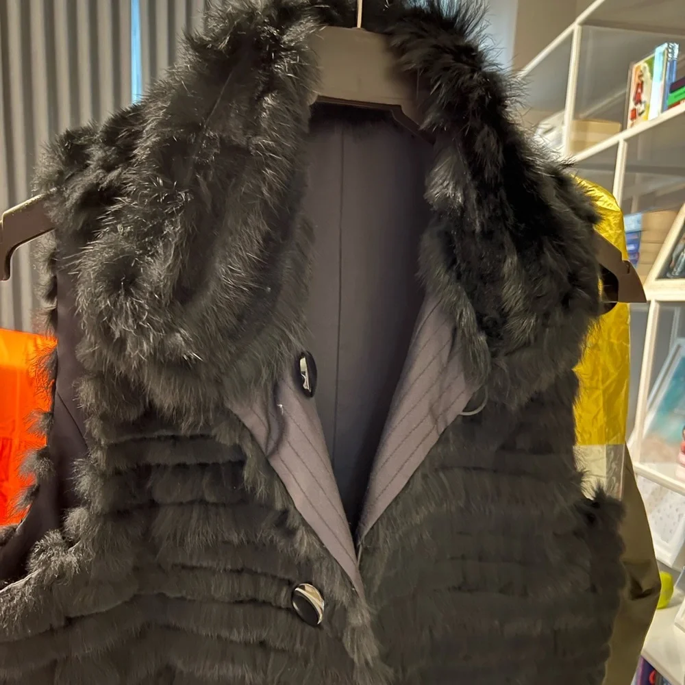 George Simonton Rabbit Vest - Picture 2 of 5